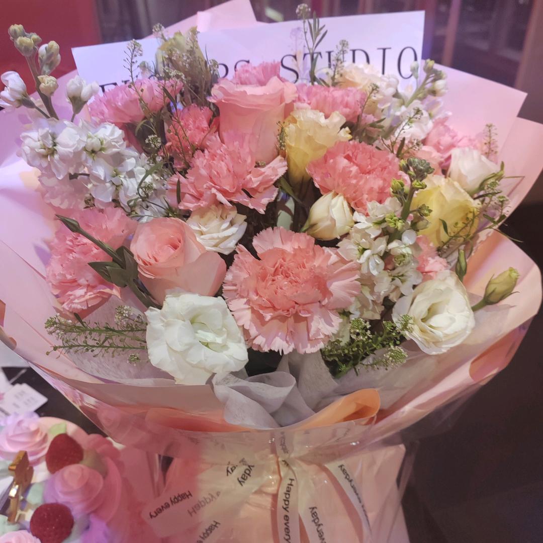 梦幻🌹🌹（拒绝连赞）