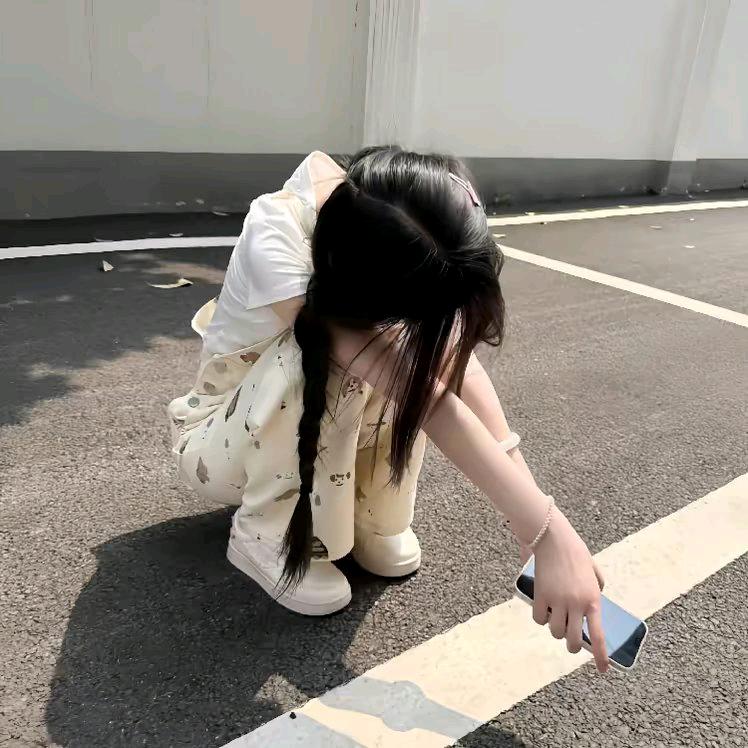 小鱼不吃🐟