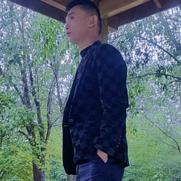 骑着蚊子去看海