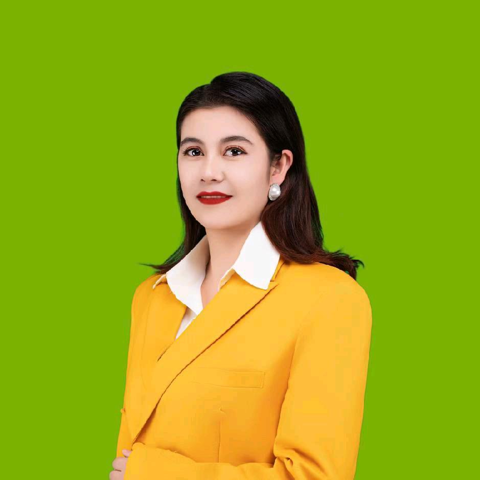 arzugul,服装,设计师