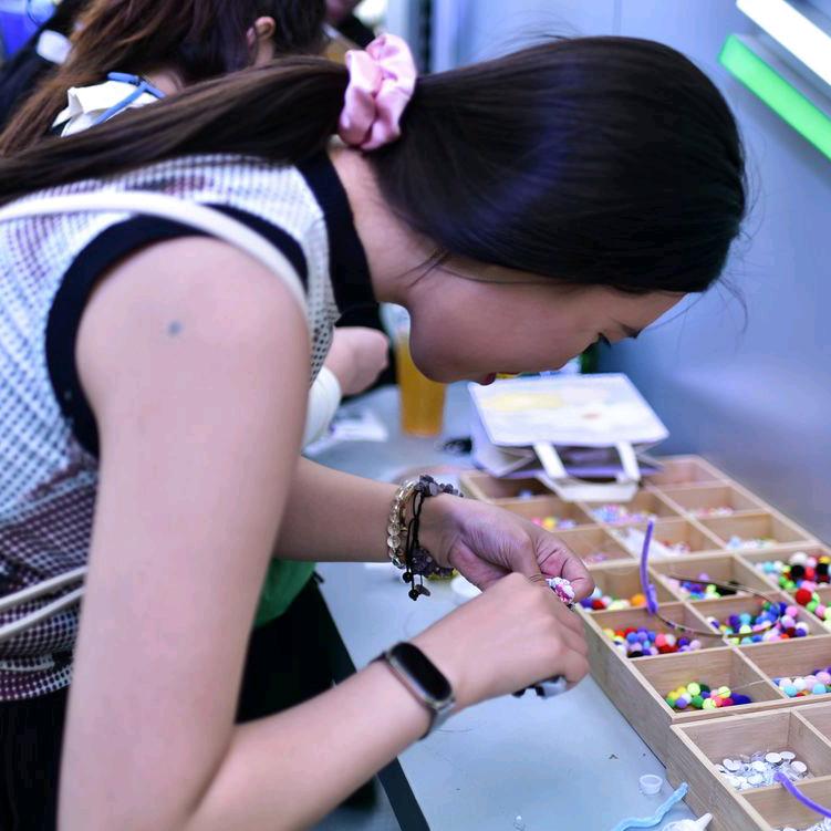 忧郁的红苹果🍎