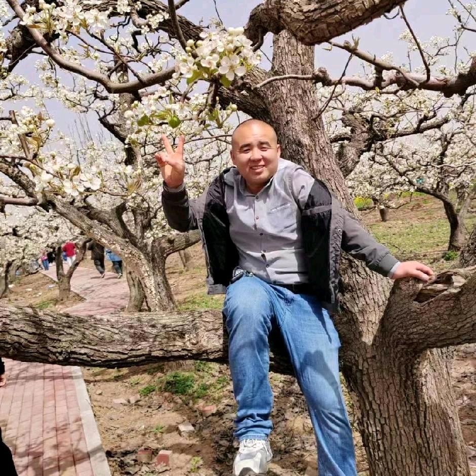 👨‍❤️‍👨灰太狼