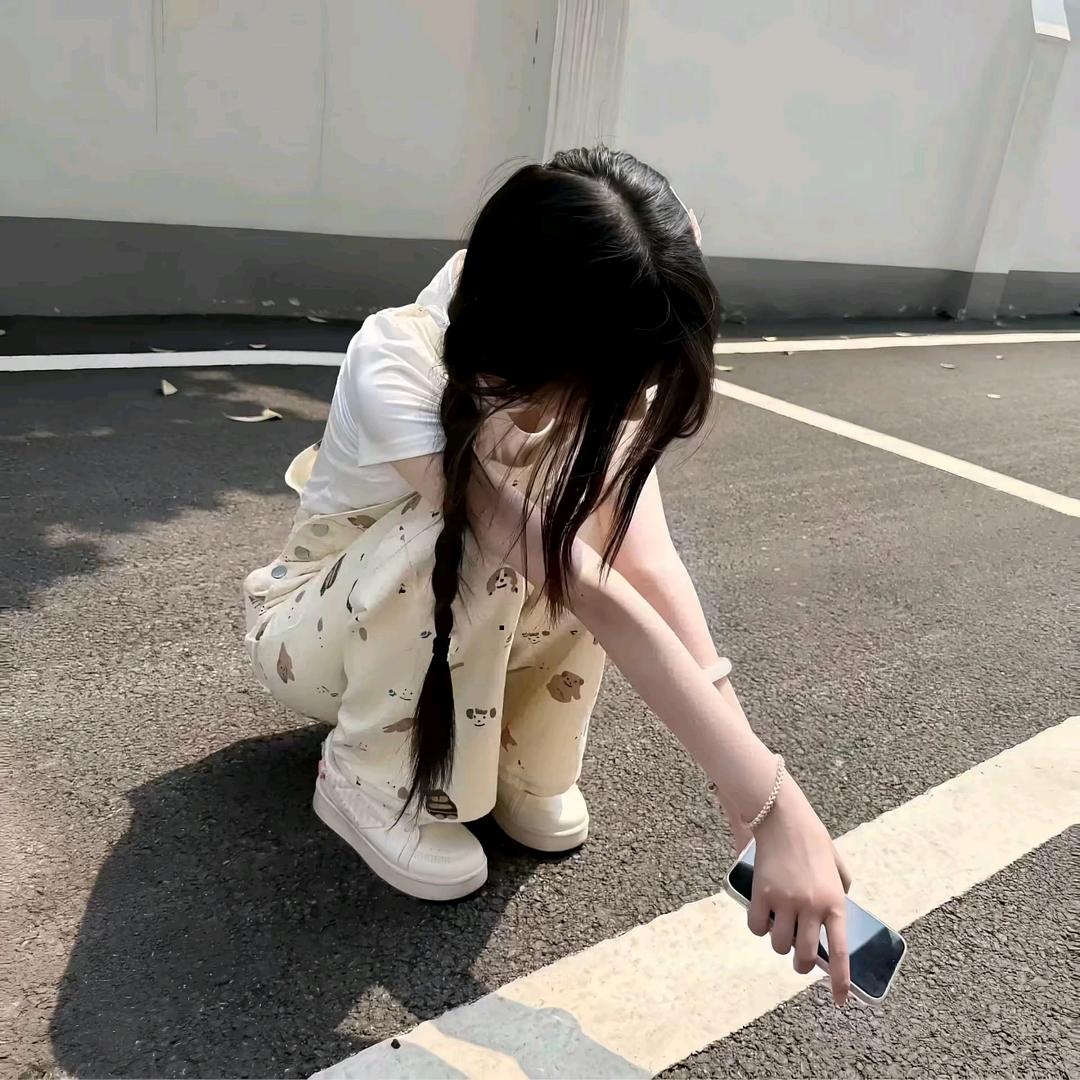 只有一个L＾