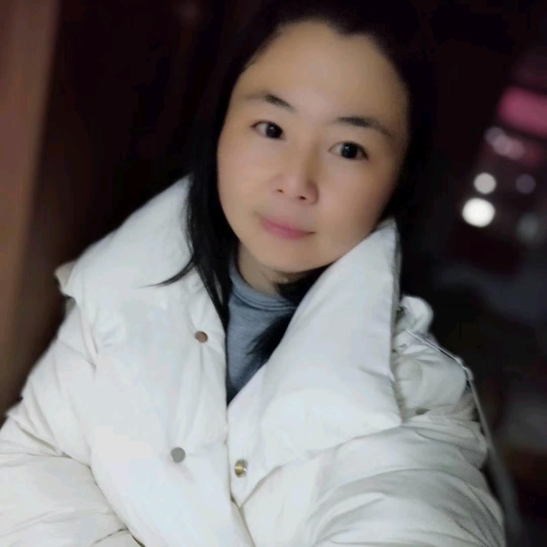 80后月嫂育婴师