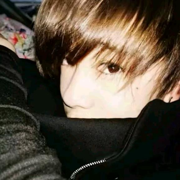 （，，，，！，，，，）