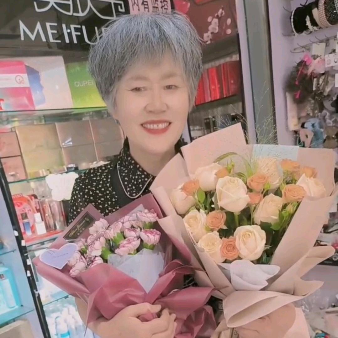 爱心红娘李老师