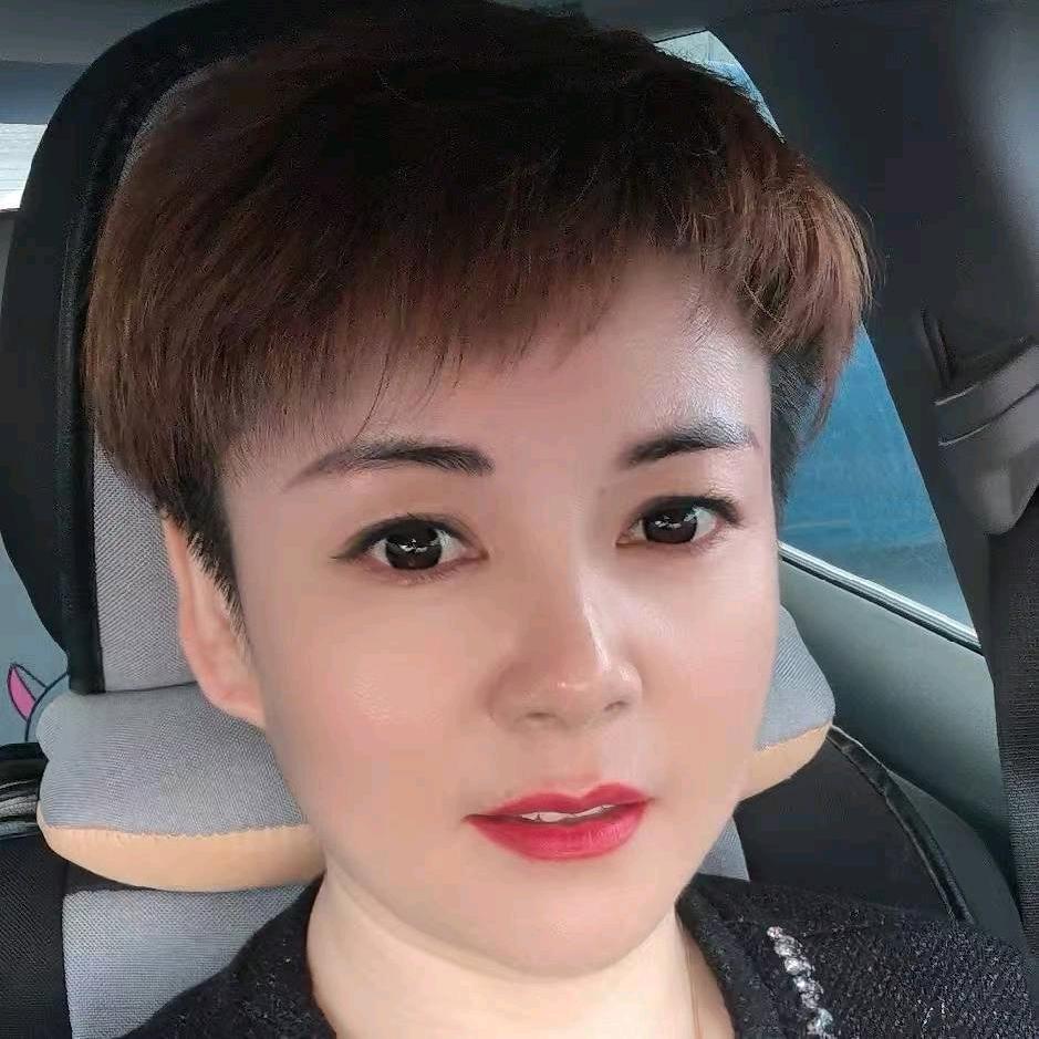 在阿克苏做定西宽粉批发的崔姐
