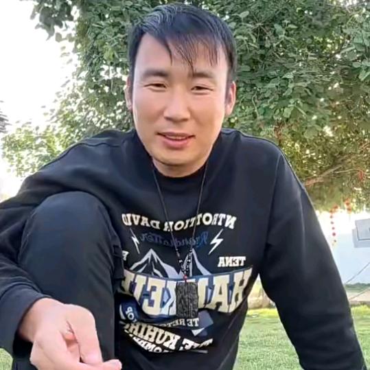 小飞在星光村的故事
