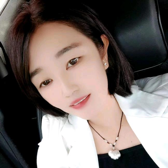 云南 高黎贡山的农村小婆娘