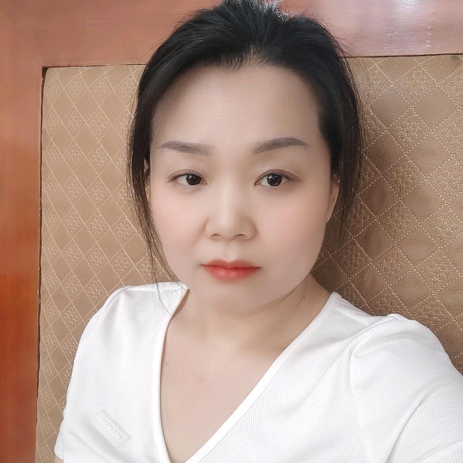 …别理我…我太忙…