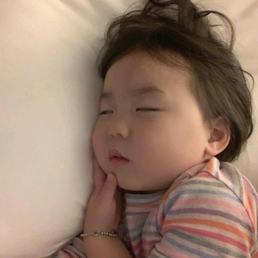 麦麦.