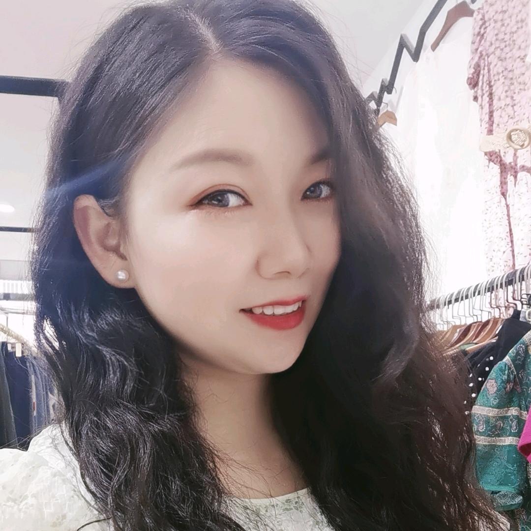 连心街柏客思女装，66号