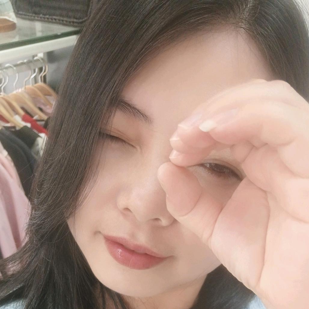 黄小娴来了