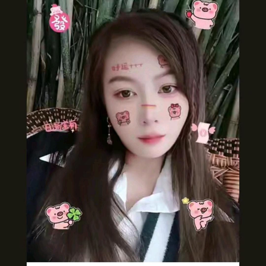 卖土猪肉的小姐姐