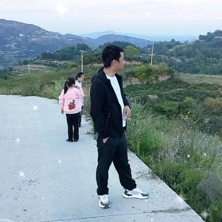 🚁拼搏🚘880✨