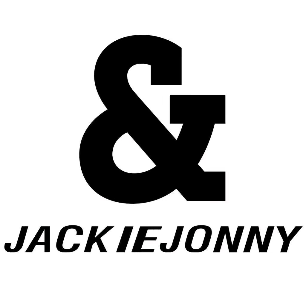 伟源群英服装店