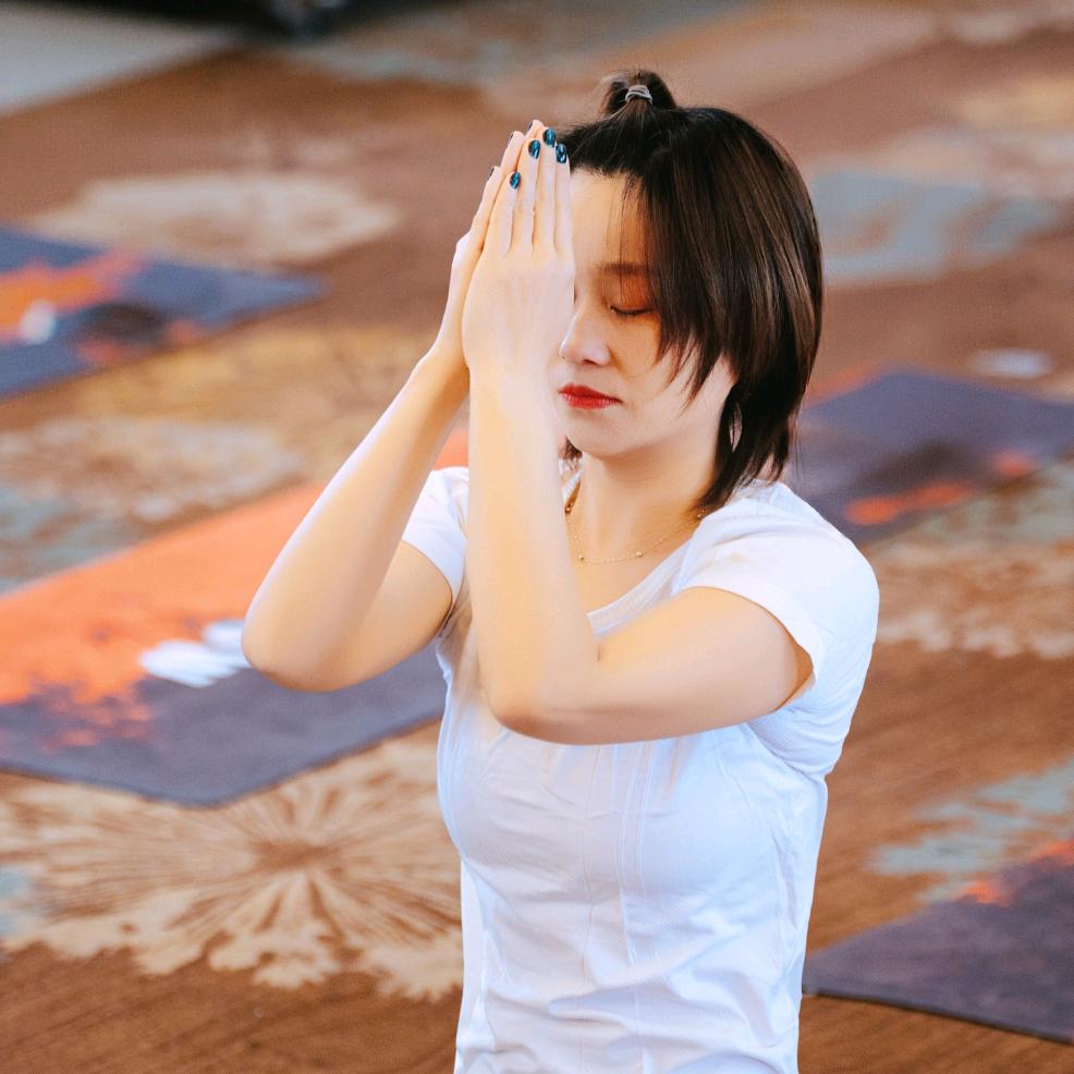 婷•瑜伽