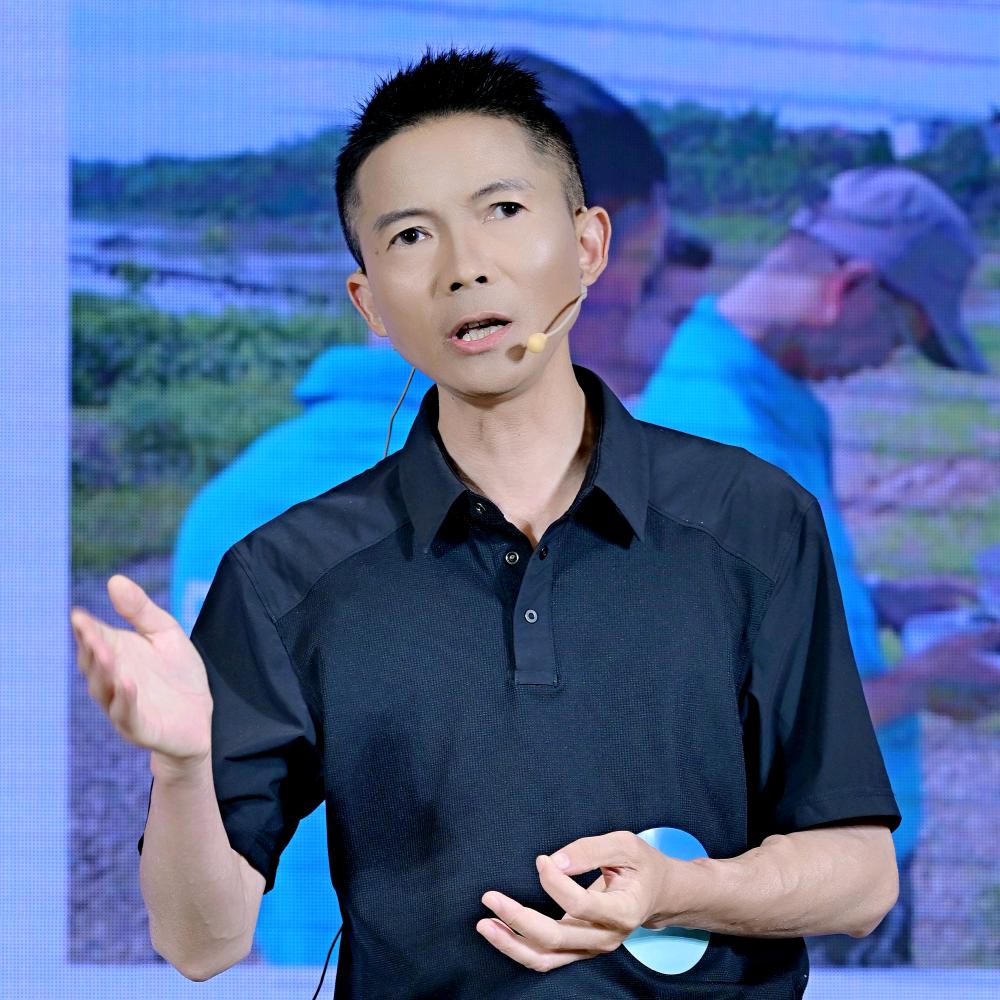 朱凯钓鱼