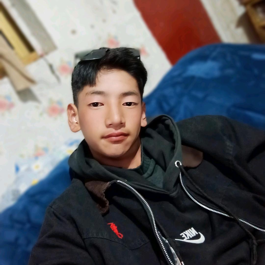 小~尼😜👹👹