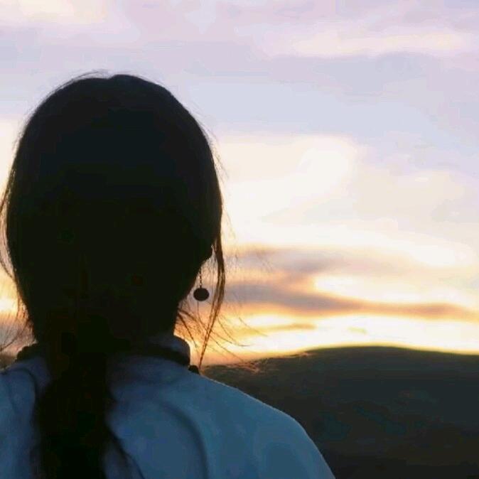 ཟླ་སྒྲོན།