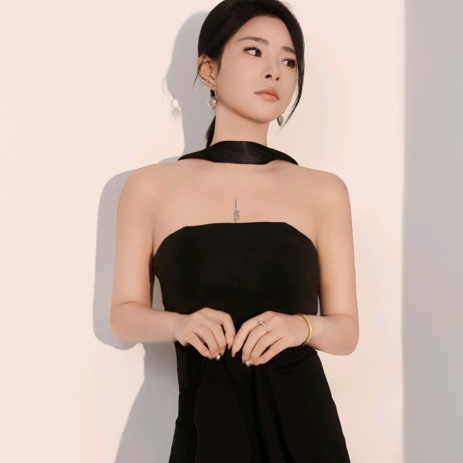 小彤