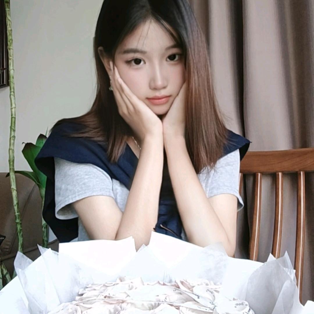 彤彤