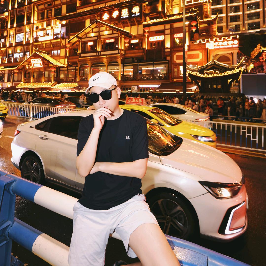 阳哥    一米八二