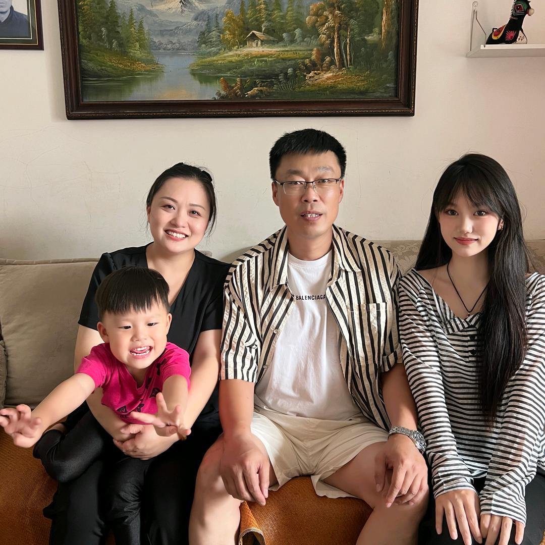 盼盼.小酒馆