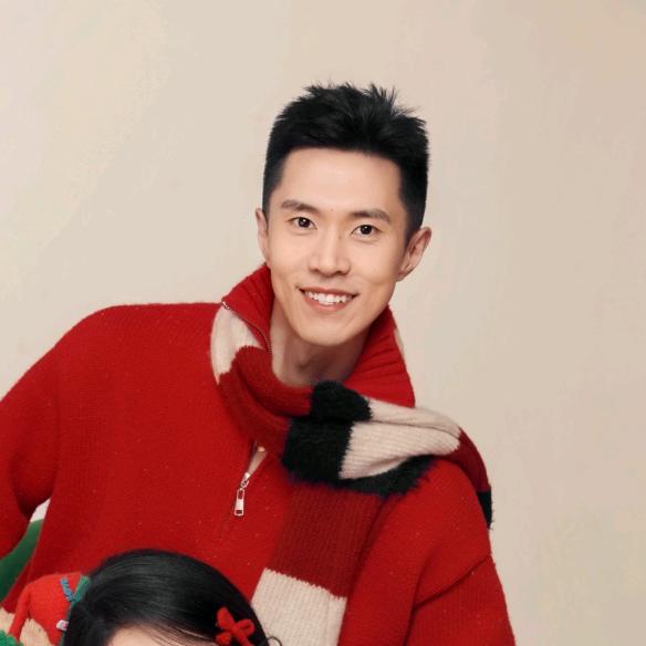 劉  洋 Young
