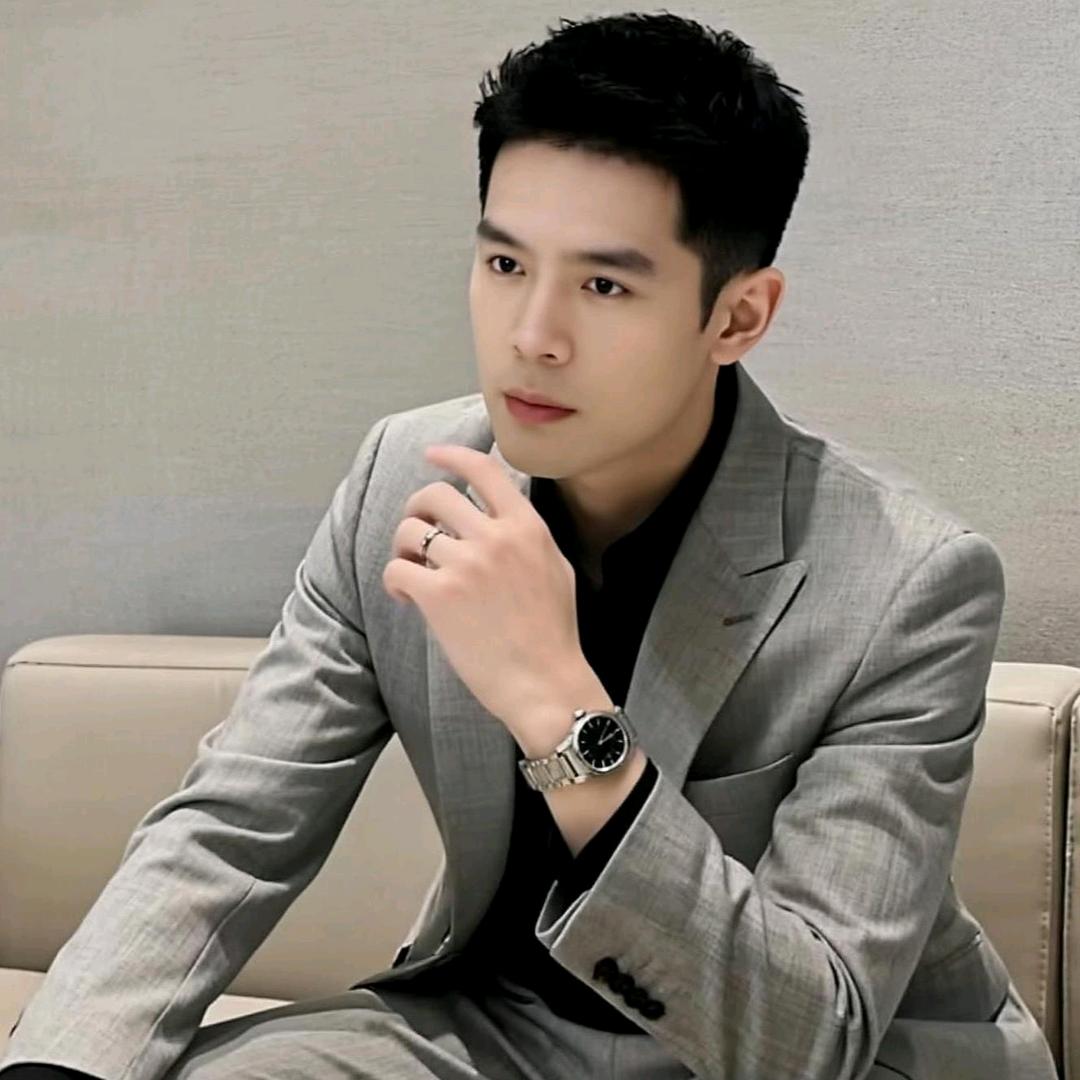 思震，鲁P7CR96692