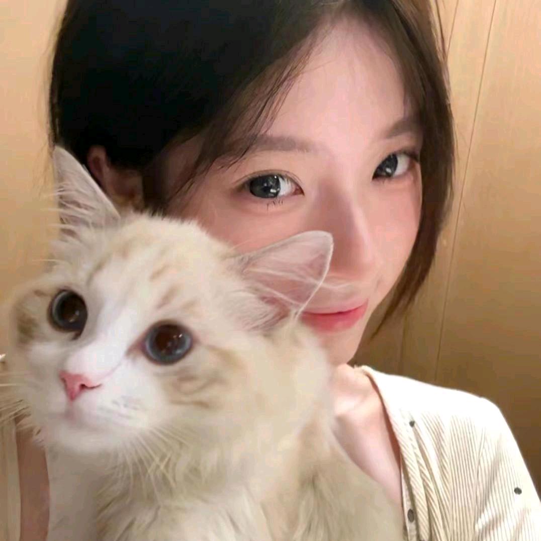 忧郁小美^