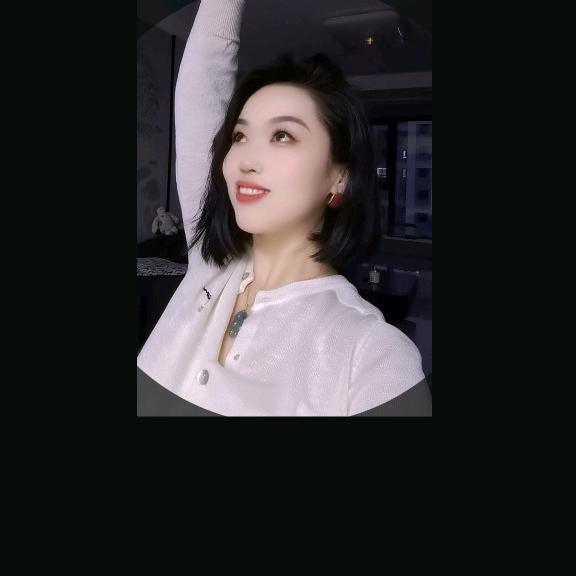 郝翊雯