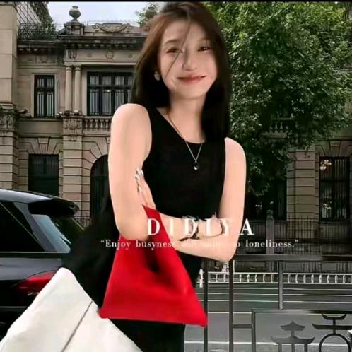 迪迪ya (精致穿搭）