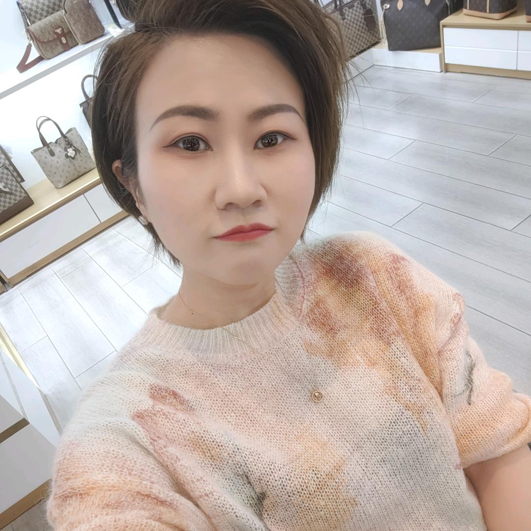 😜伶伶阿姨😎