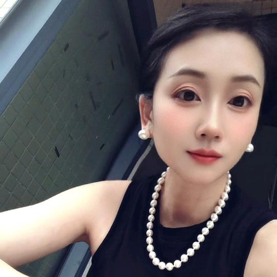 戴闹闹