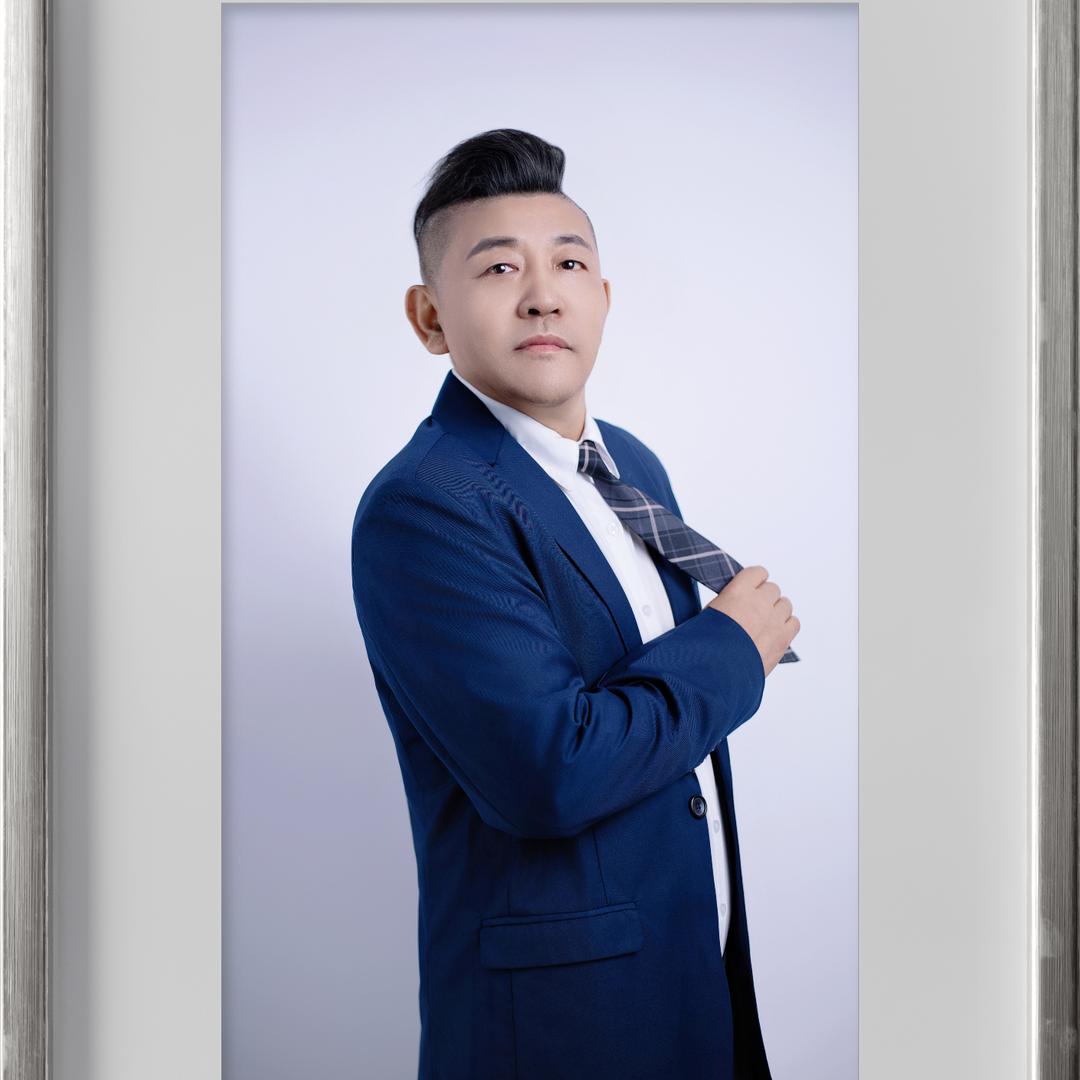 张君