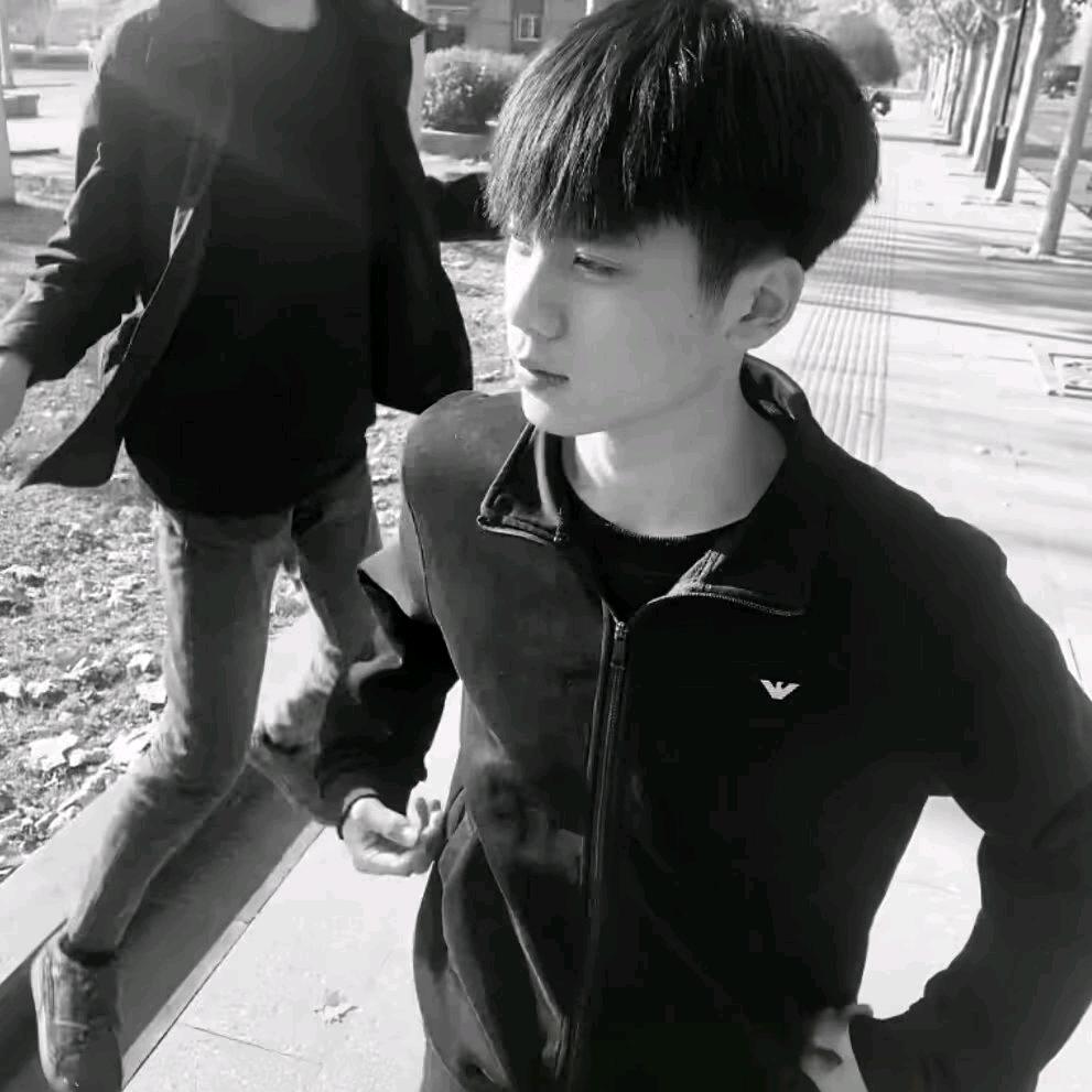 晚风吹起旧泪痕
