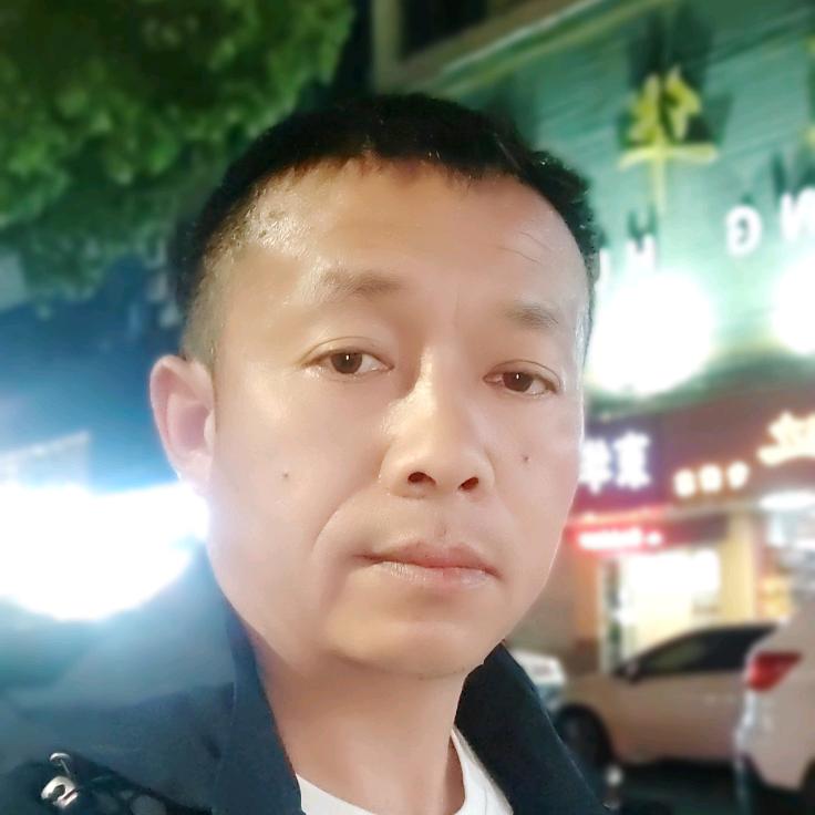龙  哥