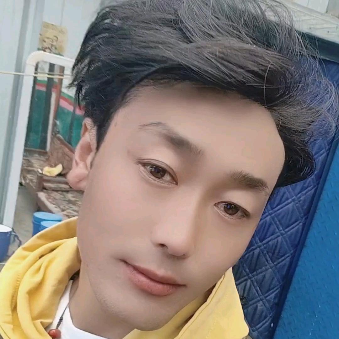 加拥洛珍