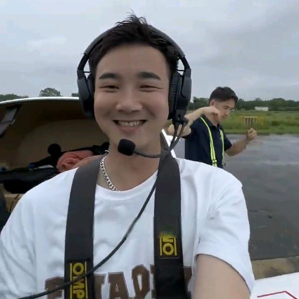 欧阳锋户外小春子