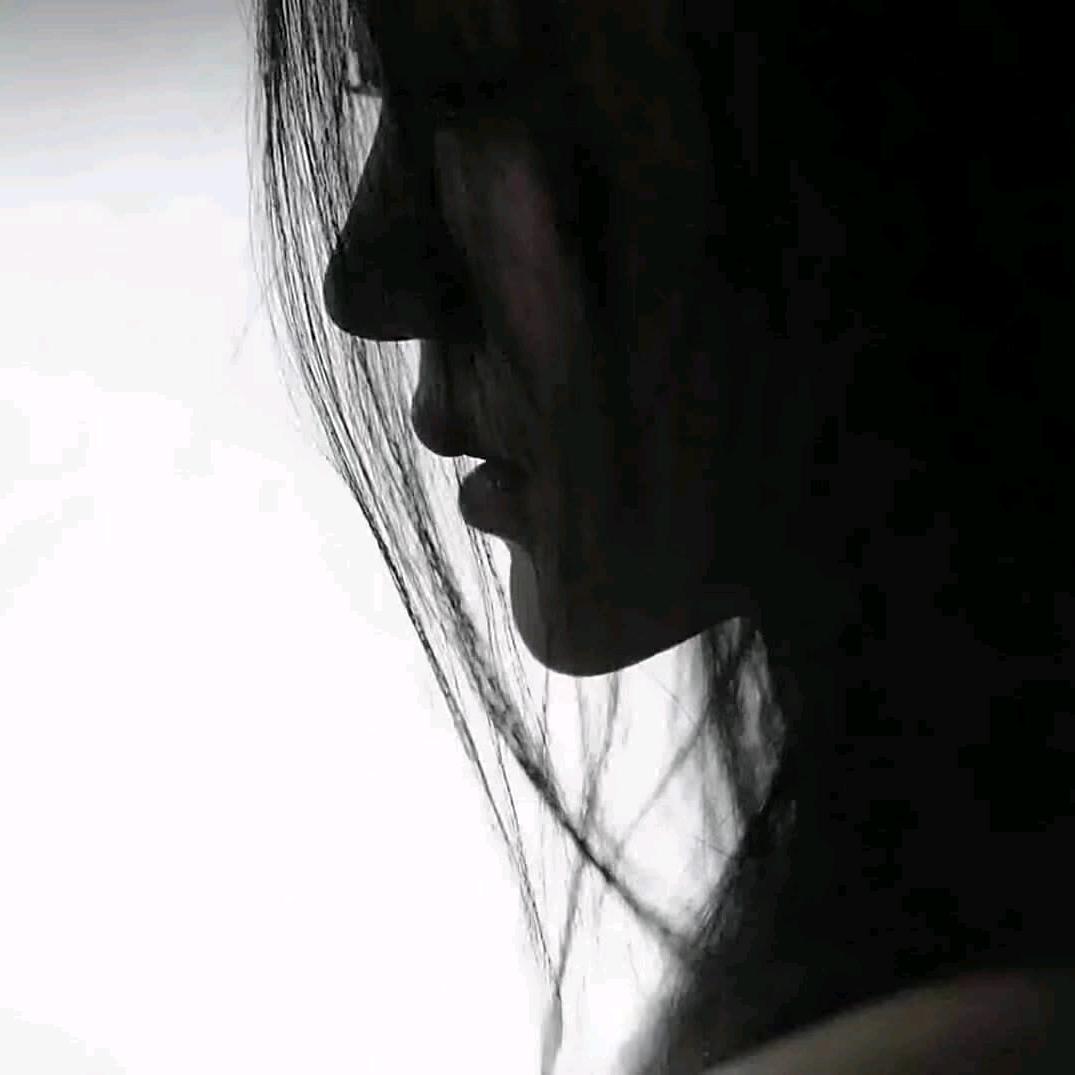 忧白