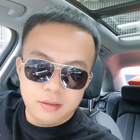 二手挖掘机～<刘平>