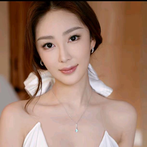 LuLu高定服饰（时尚潮流）