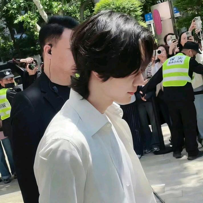 小小摆烂家（博肖唯）