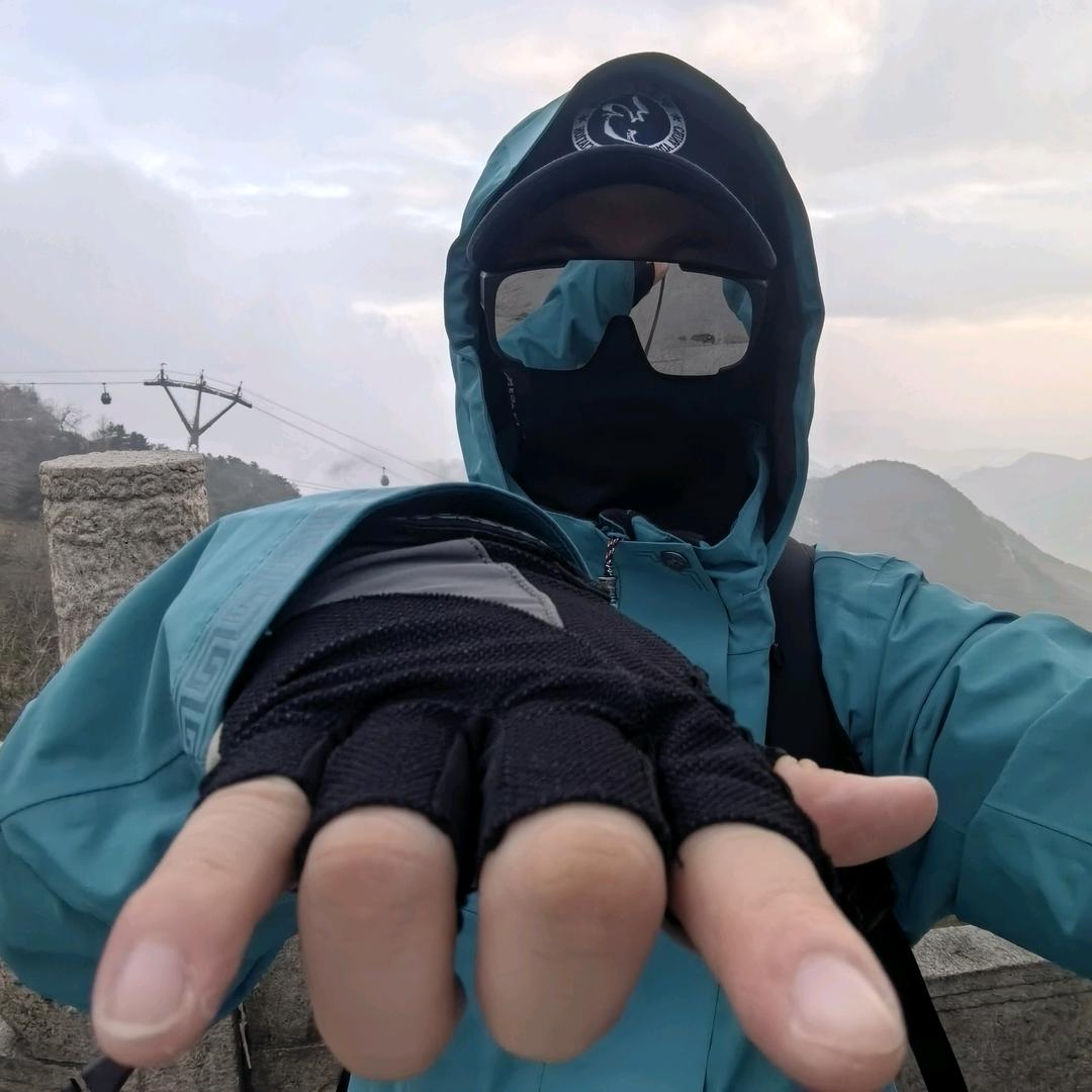 🫡珠穆朗玛峰的孤独