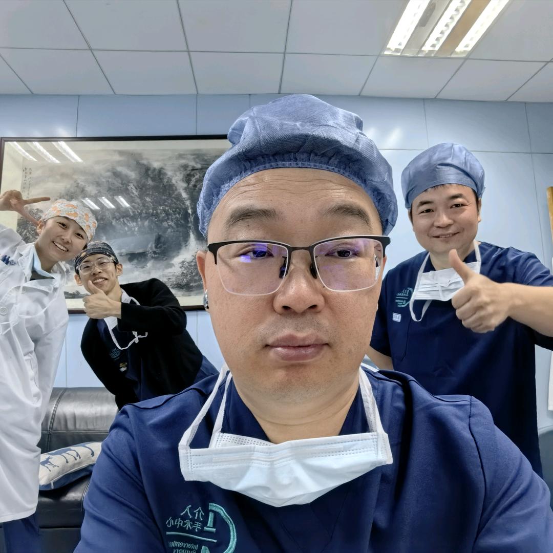 介入血管科曹传武