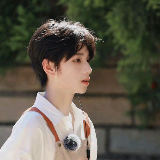 郑小天才🩵🩷