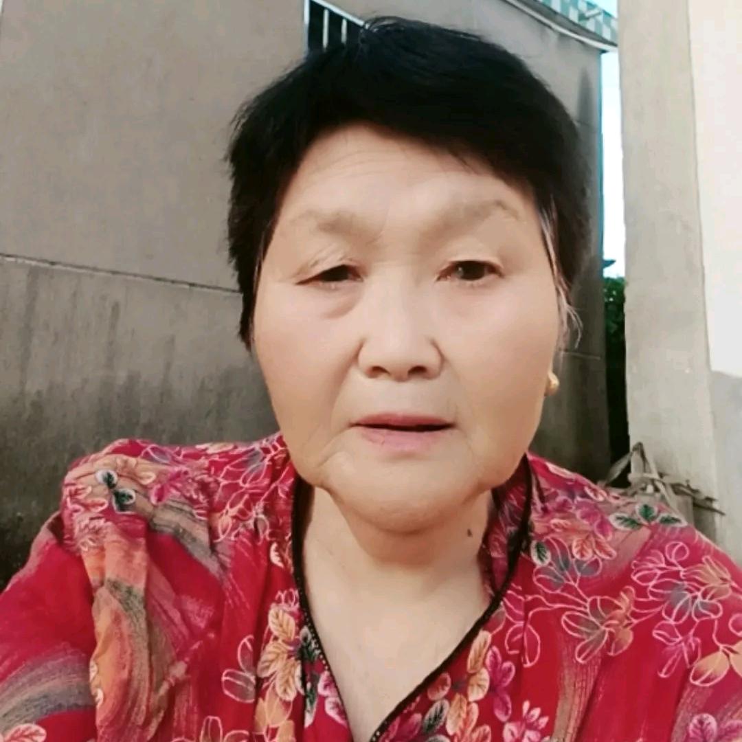 苹果奶奶中午11点50开墦