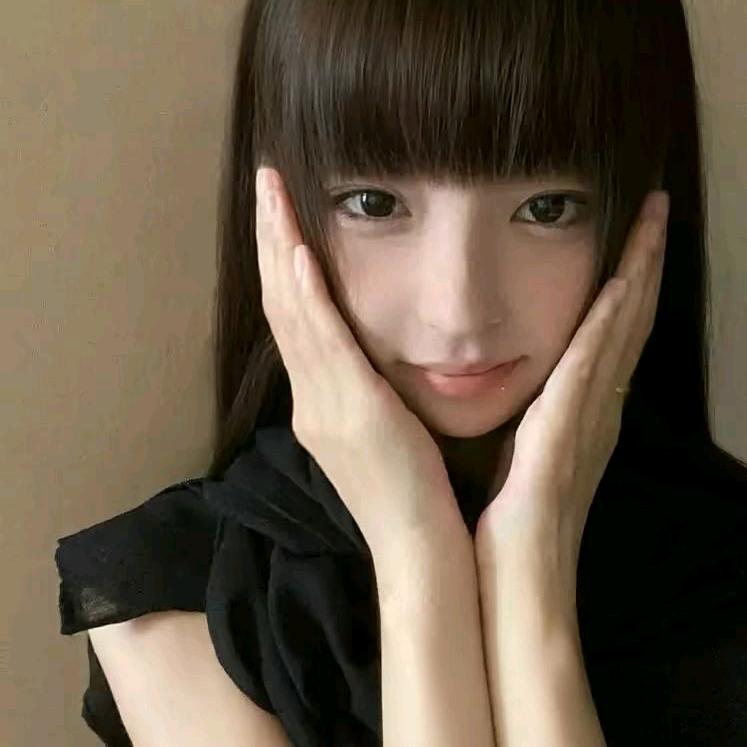 小饿鱼.