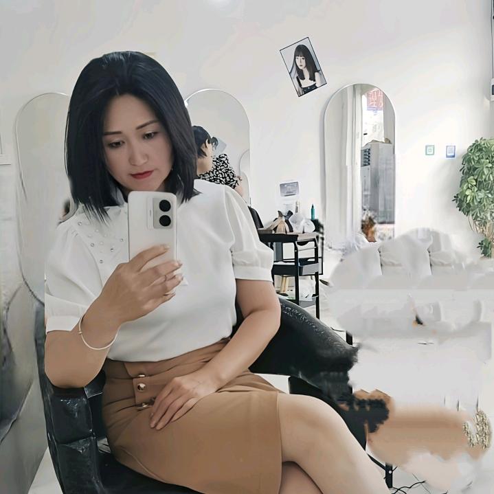 丁芳😊有钱=《有闲）